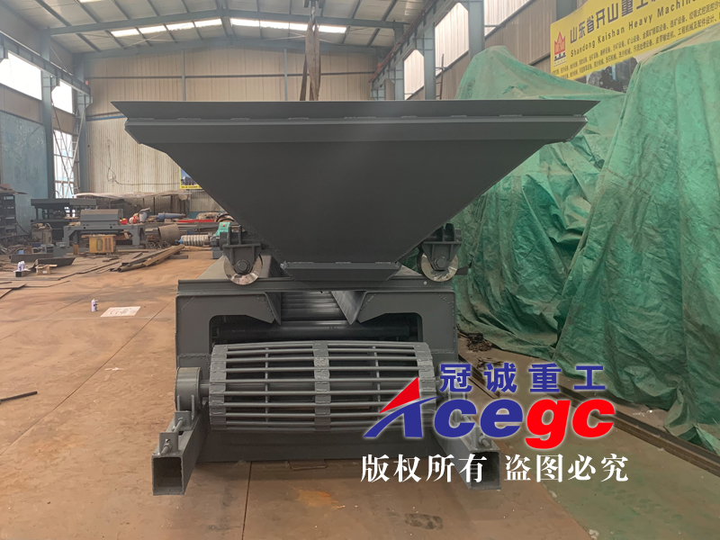 液壓側(cè)翻式卸車機(jī) 液壓側(cè)翻式卸車機(jī)